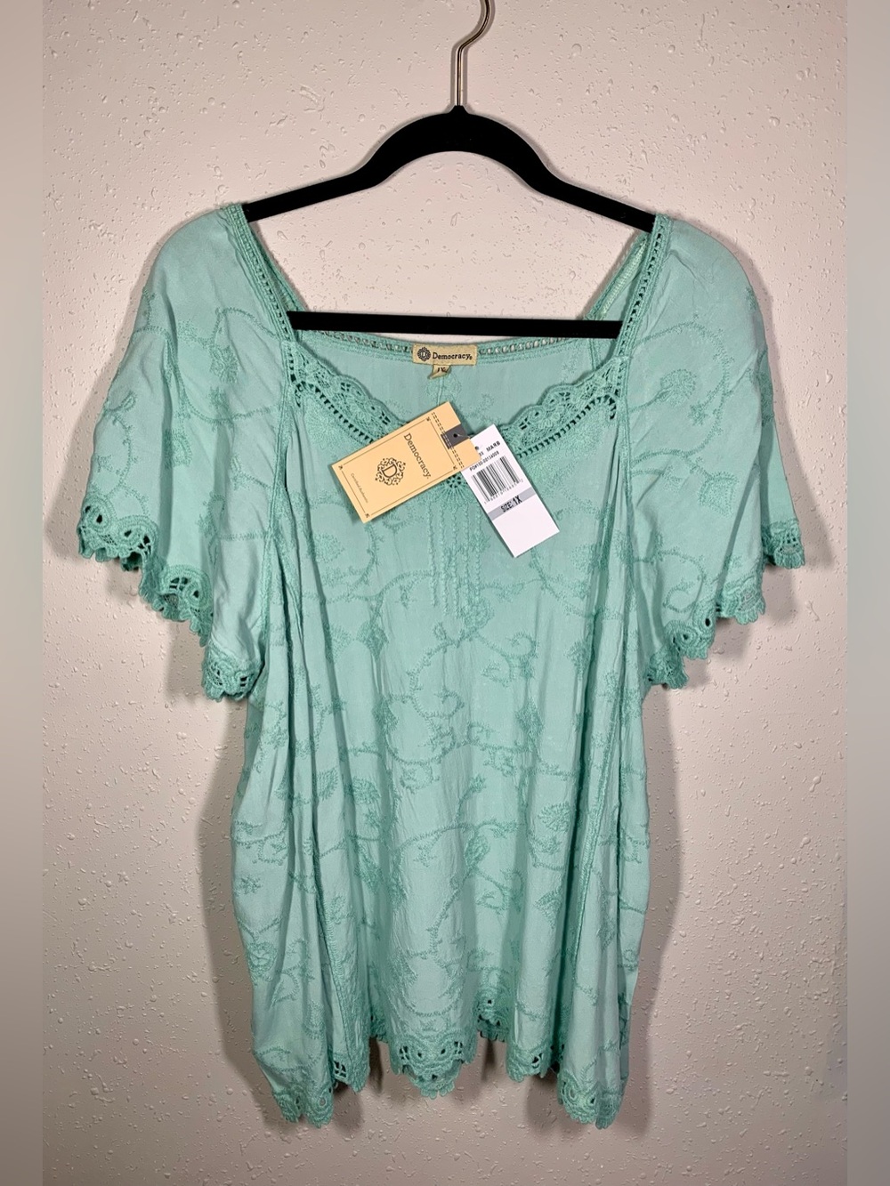 NWT Democracy Mint Lace-Trim Flutter Sleeve Blouse